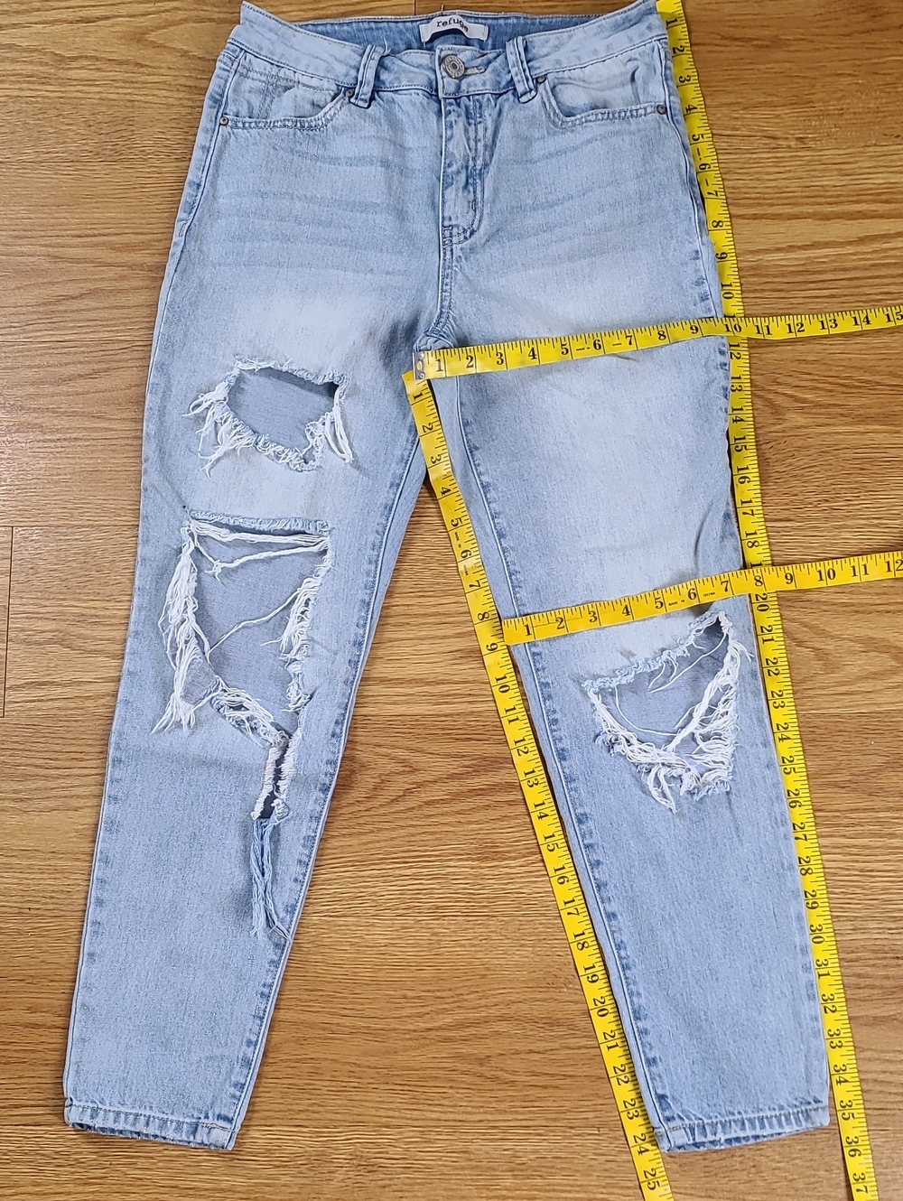REFUGE 4x24 girls, stright, skinny, distroyed denim pre-owned blue jeans